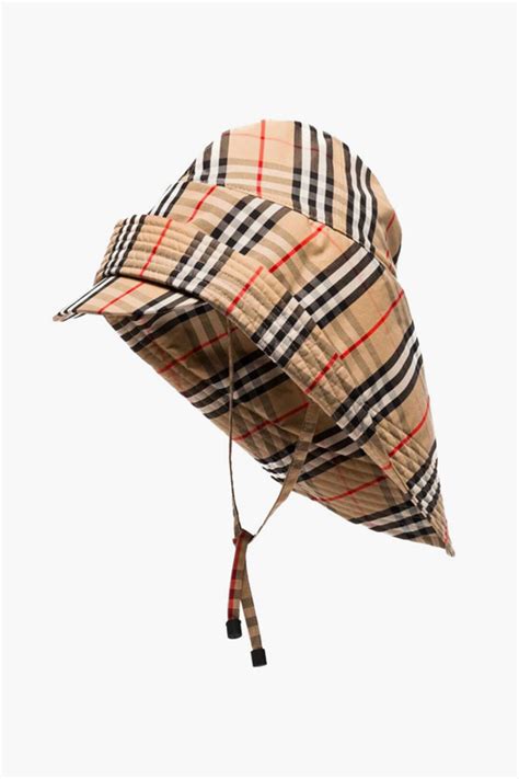 burberry cappello da pioggia